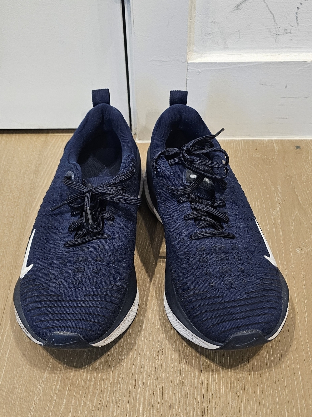 Nike Men’s Navy Blue Sneakers
